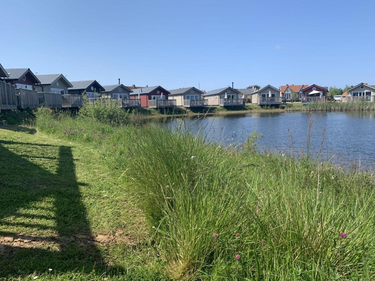 Lakeside Retreat At The Bay Filey, Sleeps 4, 2 Non-Shedding Dogs Welcome For Free المظهر الخارجي الصورة
